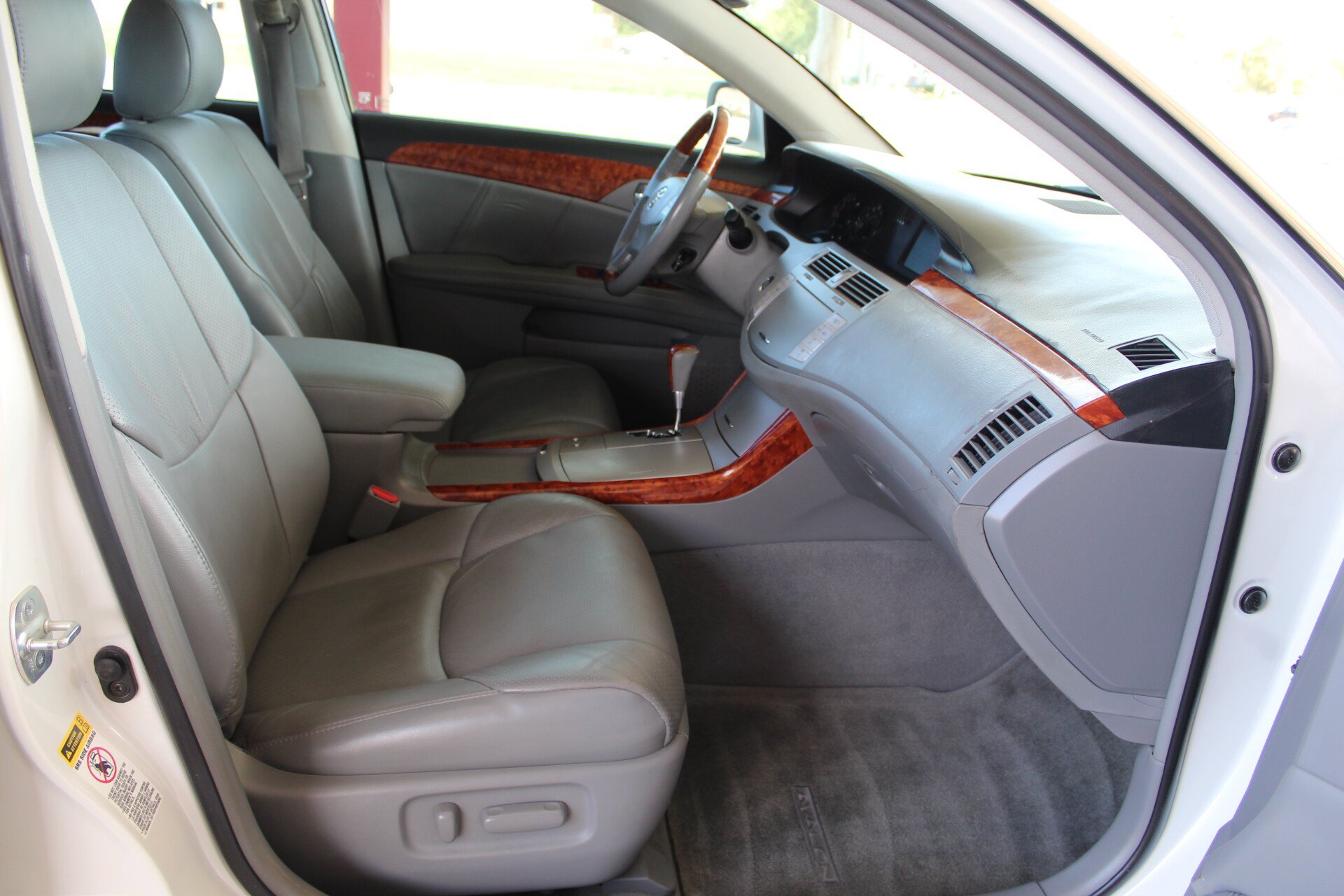 Used 2007 Toyota Avalon Limited FWD image 13