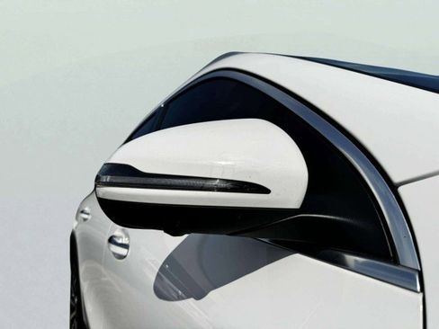 Used 2023 Mercedes-Benz GLA 250 w/ Premium Package image 9