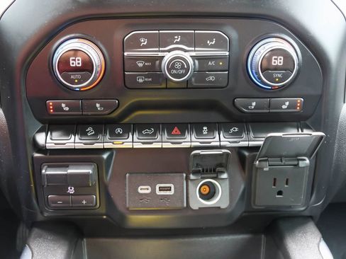 Used 2019 Chevrolet Silverado 1500 RST w/ All-Star Edition AWD/4WD image 7