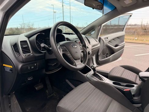 Used 2016 Kia Forte LX image 14