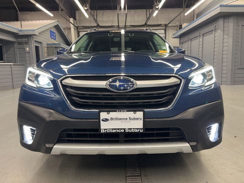 Certified 2022 Subaru Outback Limited image 2