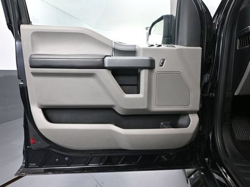 Used 2019 Ford F150 XLT w/ Equipment Group 302A Luxury AWD/4WD image 19