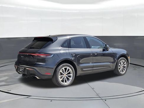 Used 2023 Porsche Macan AWD/4WD image 8