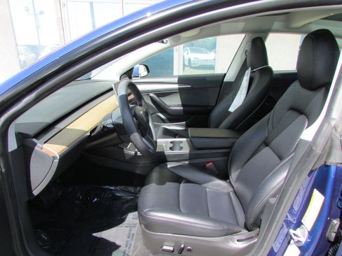 Used 2023 Tesla Model 3 Standard Range RWD image 12
