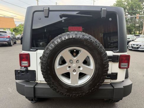 Used 2016 Jeep Wrangler Unlimited Sport w/ Quick Order Package 24S AWD/4WD image 4