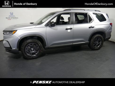 New 2025 Honda Pilot TrailSport image 1