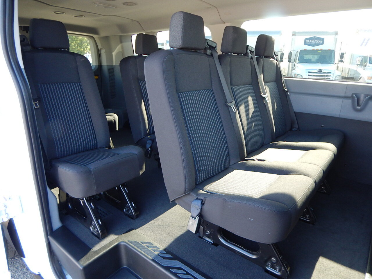 Used 2018 Ford Transit 350 XL RWD image 3
