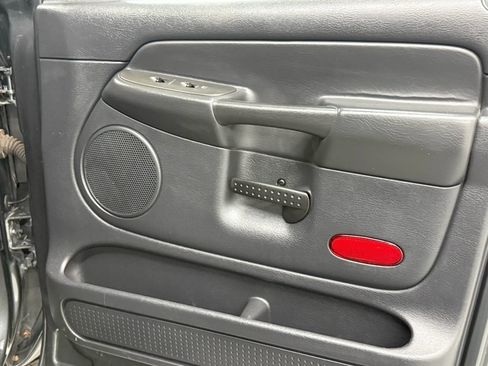 Used 2003 Dodge Ram 2500 Truck SLT image 17