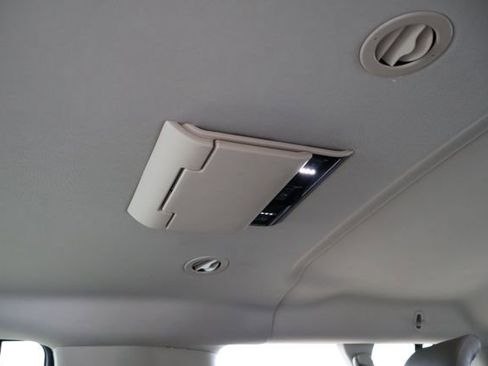 Used 2020 GMC Yukon XL SLT w/ Open Road Package image 11