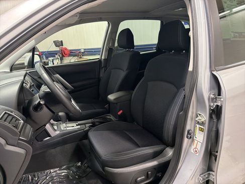 Used 2018 Subaru Forester 2.5i Premium w/ All-Weather Package image 14