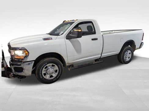 Used 2024 RAM 2500 Tradesman w/ Chrome Appearance Group AWD/4WD image 16