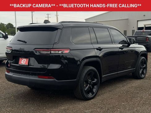 Used 2022 Jeep Grand Cherokee L Laredo image 5