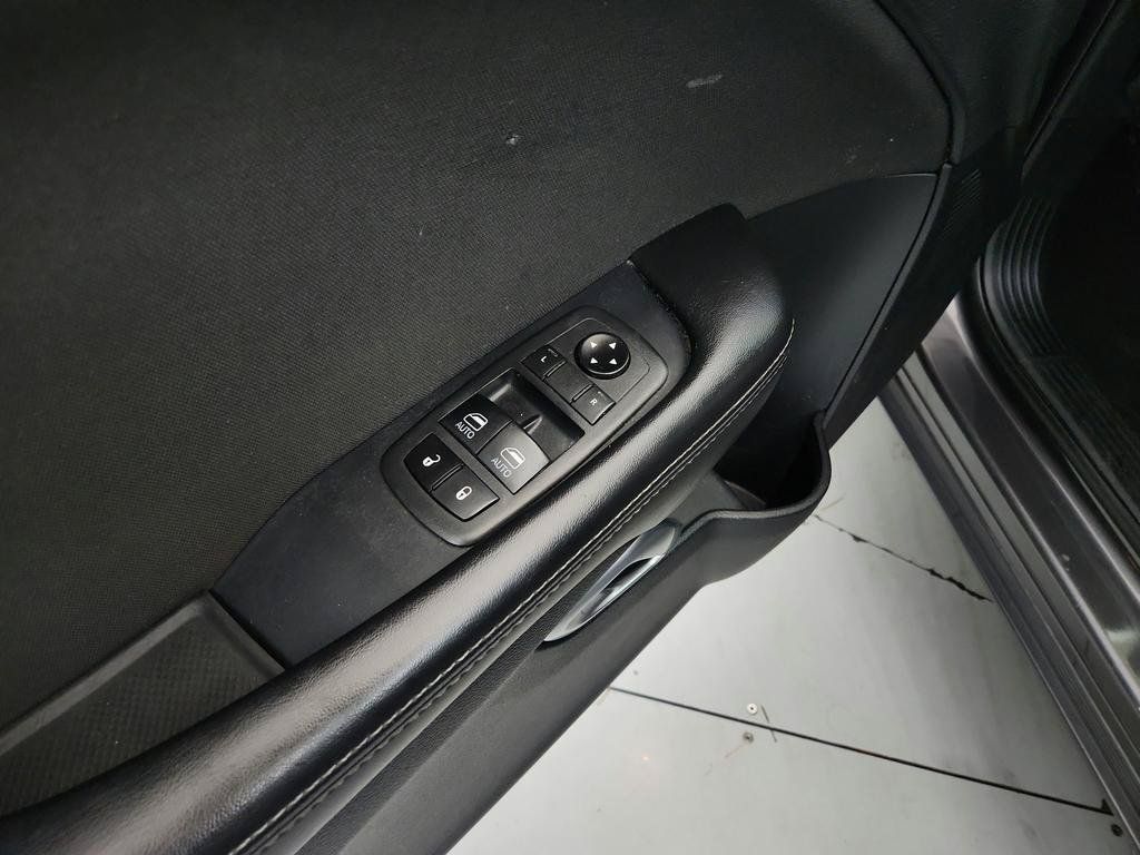 Used 2020 Dodge Challenger SXT RWD image 32