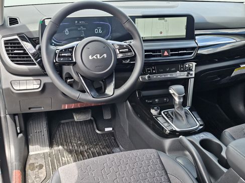 New 2026 Kia Seltos S FWD image 32