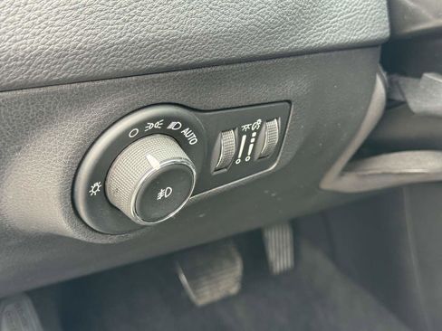Used 2018 Jeep Compass Latitude w/ Popular Equipment Group AWD/4WD image 30