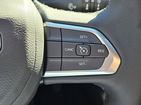 New 2026 Jeep Compass Latitude image 16