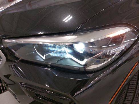 Used 2022 BMW X6 xDrive40i w/ M Sport Package image 33