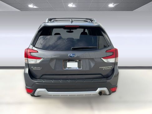 Used 2022 Subaru Forester Touring image 10