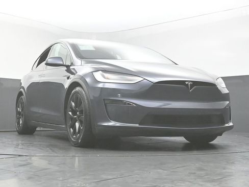 Used 2022 Tesla Model X AWD/4WD image 46
