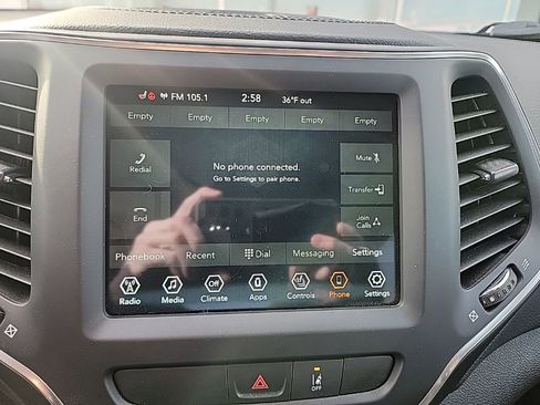 Used 2022 Jeep Cherokee Latitude Lux image 14