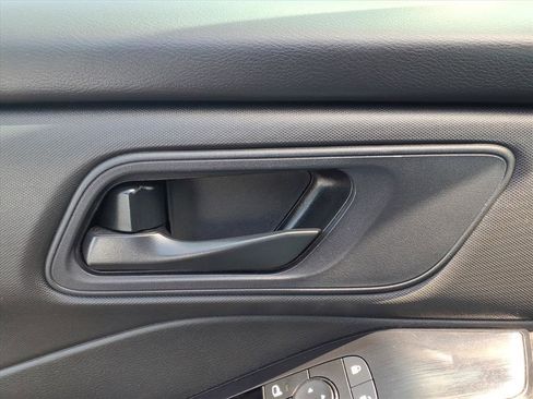 Used 2024 Nissan Rogue S AWD/4WD image 15