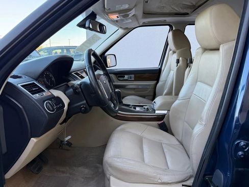 Used 2011 Land Rover Range Rover Sport HSE image 2