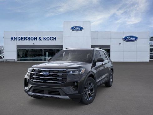 Used 2026 Ford Explorer Active AWD/4WD image 2