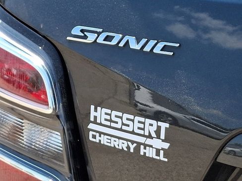 Certified 2020 Chevrolet Sonic LT w/ Convenience Package FWD image 33