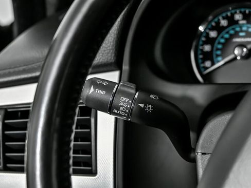 Used 2015 Jaguar XF Portfolio image 27