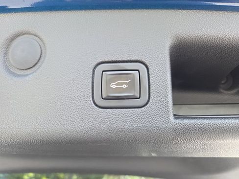 Certified 2020 Chevrolet Equinox LT w/ Driver Convenience Package FWD image 12