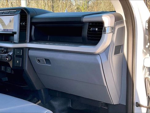 Certified 2023 Ford F250 XL AWD/4WD image 15