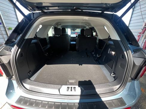 Used 2026 Ford Explorer Active AWD/4WD image 6