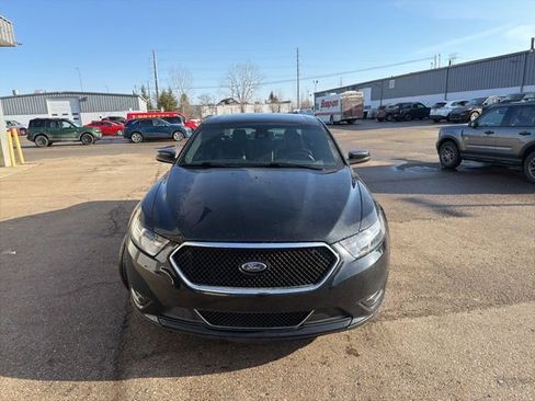 Used 2018 Ford Taurus SHO image 6