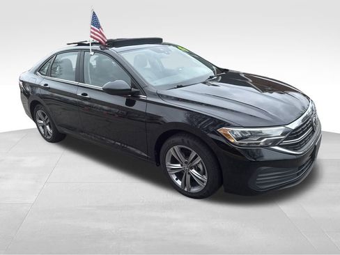 Used 2024 Volkswagen Jetta SE image 29