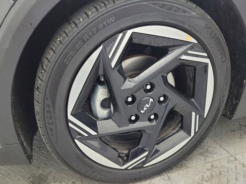 Used 2025 Kia K4 EX image 31