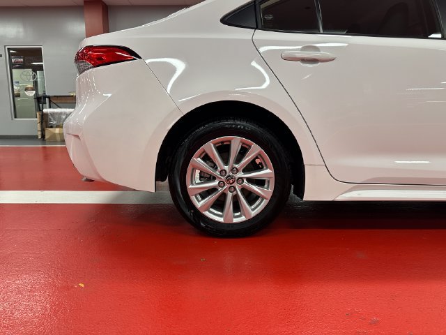 Certified 2024 Toyota Corolla LE w/ LE Convenience Package FWD image 30