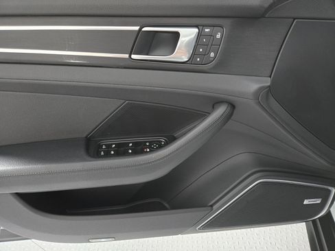 Used 2023 Porsche Panamera Platinum Edition w/ Sport Chrono Package image 22