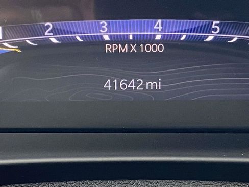 Certified 2024 Jeep Grand Cherokee Altitude image 3