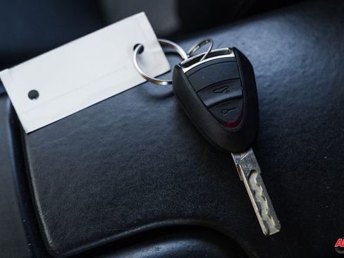 Used 2011 Porsche 911 Carrera image 78