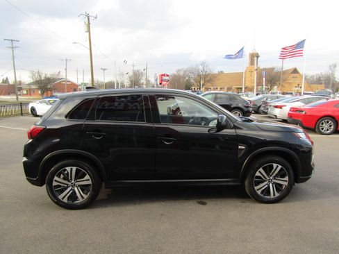 Used 2025 Mitsubishi Outlander Sport ES image 5