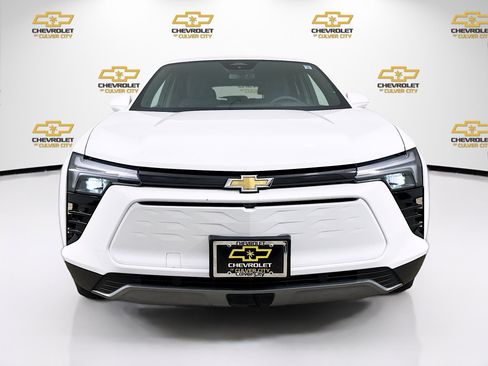 Used 2025 Chevrolet Blazer EV LT image 2