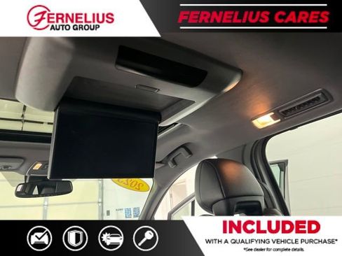 Used 2023 Toyota Sienna XSE AWD/4WD image 23