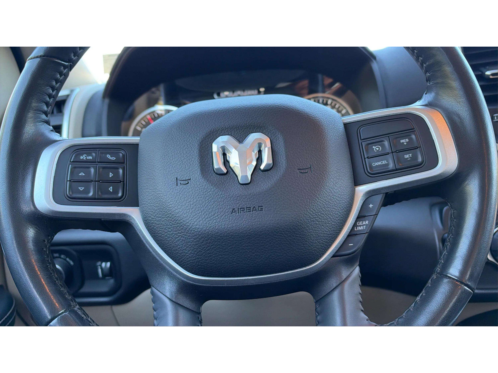 Used 2022 RAM 2500 Big Horn w/ Level C Equiment Group AWD/4WD image 14