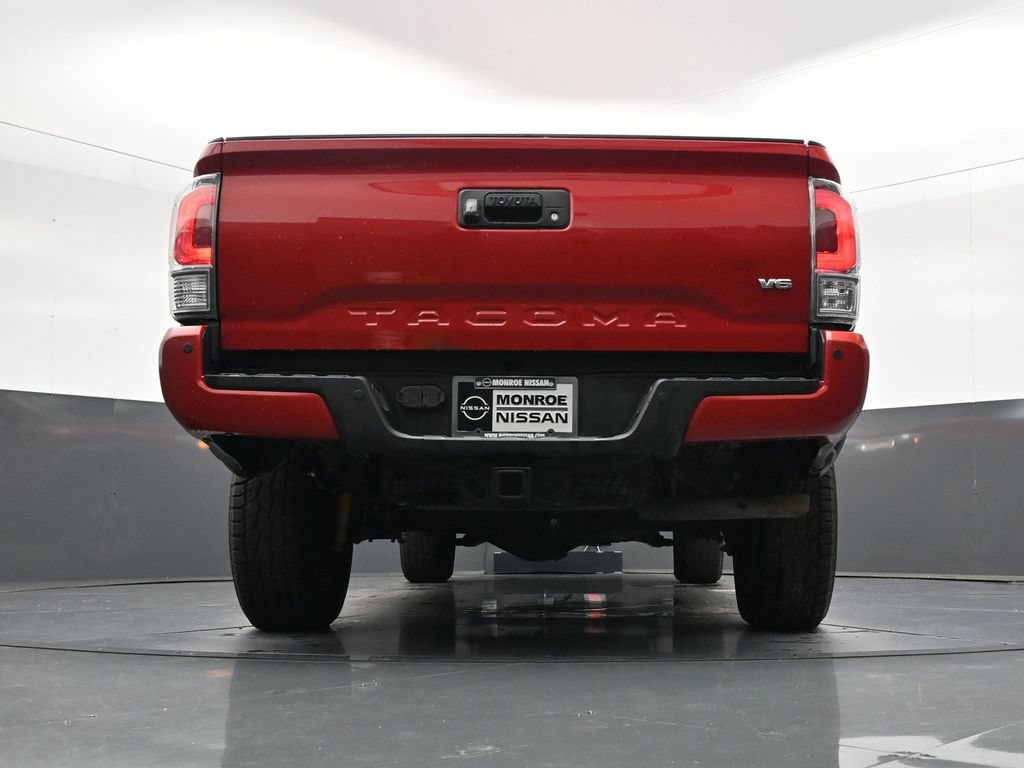 Used 2022 Toyota Tacoma TRD Off-Road w/ Technology Package RWD image 25
