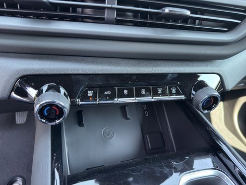 New 2026 Chevrolet Silverado EV LT image 19