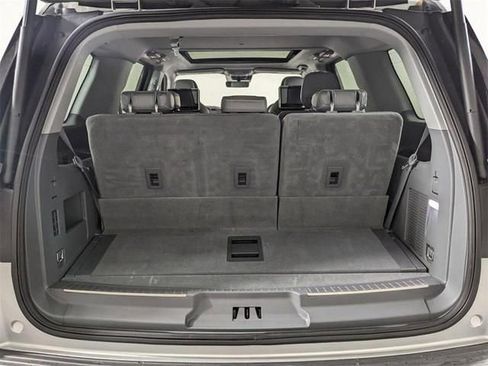 Used 2019 Lincoln Navigator Reserve image 13