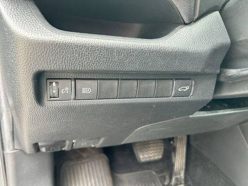 Used 2023 Toyota RAV4 XLE w/ Convenience Package FWD image 14