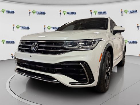 Used 2022 Volkswagen Tiguan SEL R-Line AWD/4WD image 9