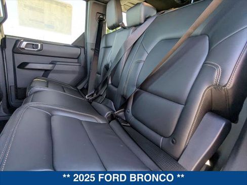New 2025 Ford Bronco Badlands image 17