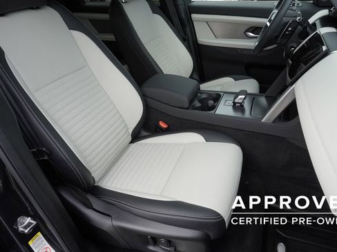 Used 2025 Land Rover Discovery Sport Dynamic SE image 24